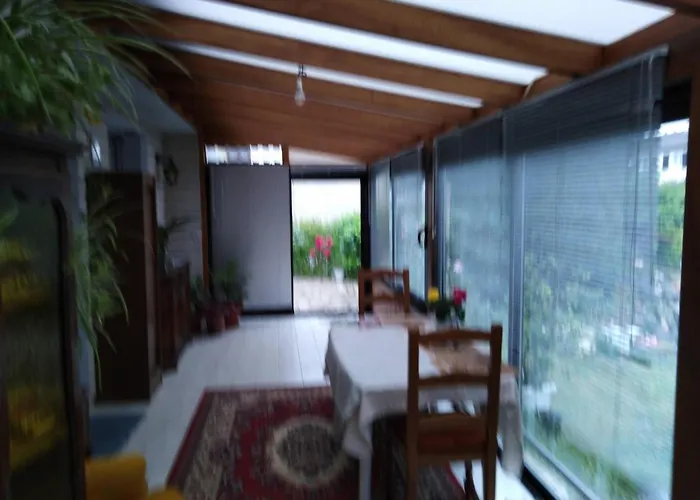 chez Myla chambre avec tv écran plat et salle de bain privative Bourges