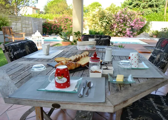 B & B "Les Charmettes" Vedène