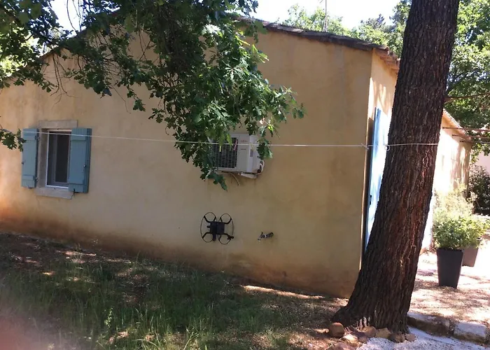 Villa Le Bois De La Cour à Roussillon en Isere avec Piscine