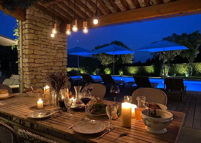 La maison de Inna Bonnieux avec Piscine