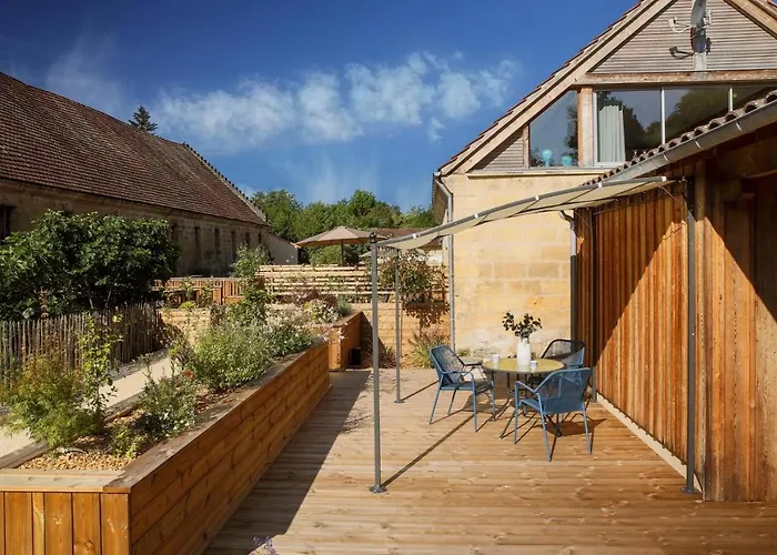 Villa Comtesse de Dordogne à Les Eyzies avec Piscine
