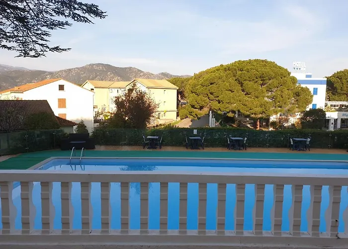 Hotel Madame Mere Saint-Florent 