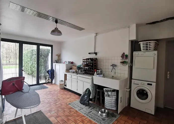 Maison Bort Les Orgues avec Piscine