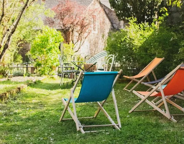 Villa Le moulin des Attizals à Rodez avec Piscine