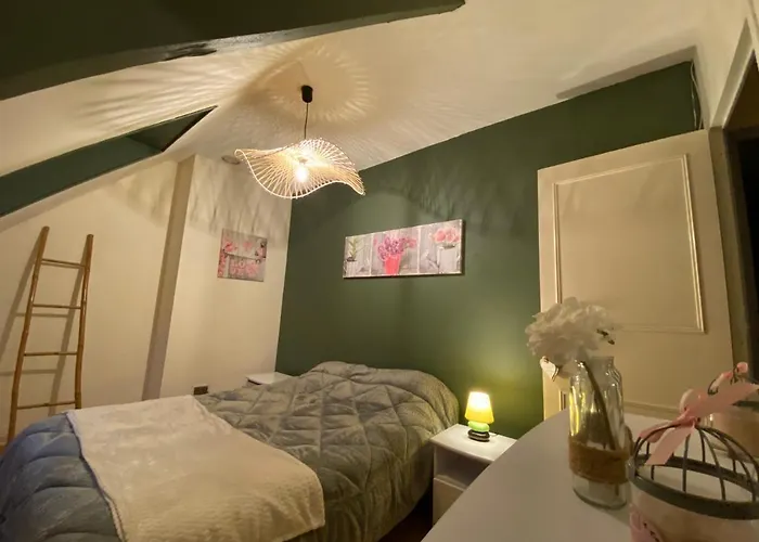 Maison avec piscine et sauna à Vire avec Piscine
