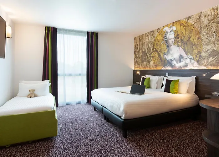 Hôtel Roi Soleil Prestige Plaisir