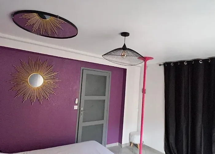 Suite Romantique Sauna et Jacuzzi Narbonne