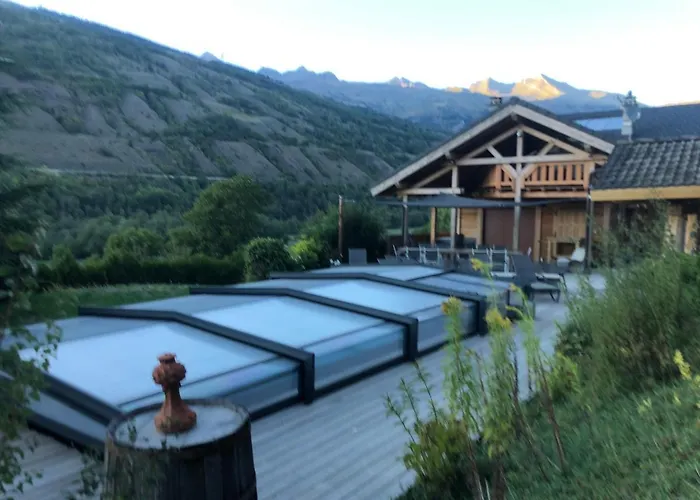 Chalet savoyard d'exception avec piscine chauffée Bourg-Saint-Maurice avec Piscine