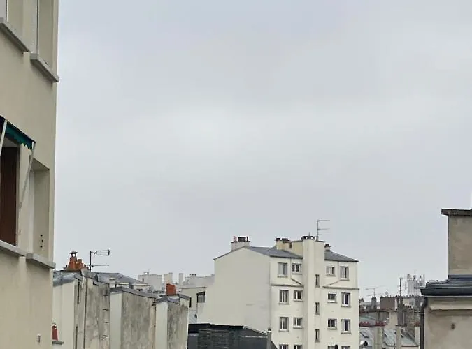 White Queen Paris
