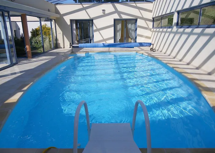 Villa Les Palmiers à Erquy avec Piscine