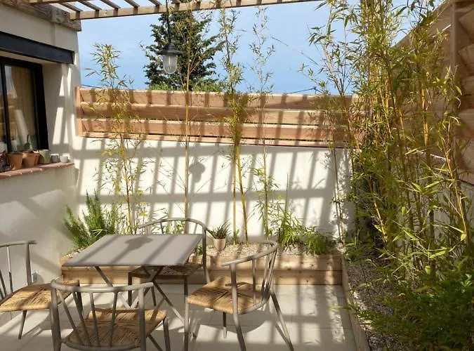 Bed and Breakfast le pool house à Nîmes