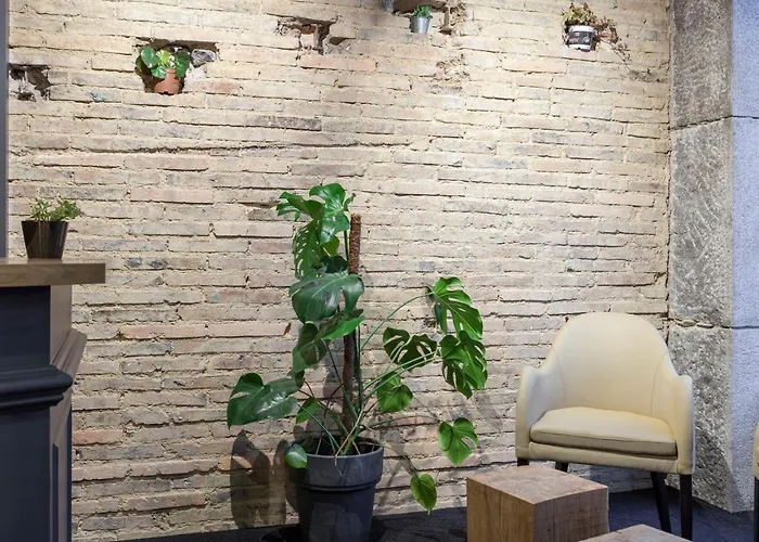 Logis Hotel du Maine Laval 
