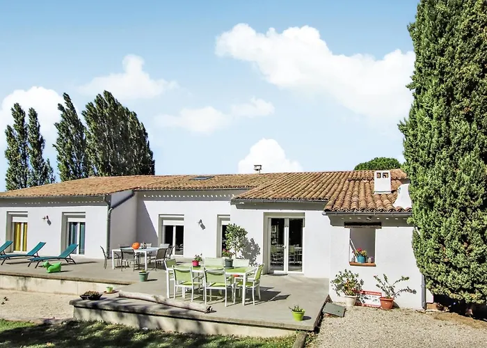 Awesome Home In Malataverne avec Piscine