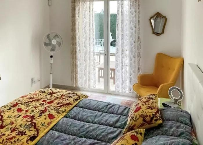 Stunning Home In Maussane-Les-Alpilles avec Piscine