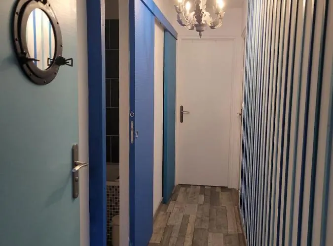 chambres côté plage, aperçu mer, côté plage et aéroport, climatisées et parking gratuit Hyères