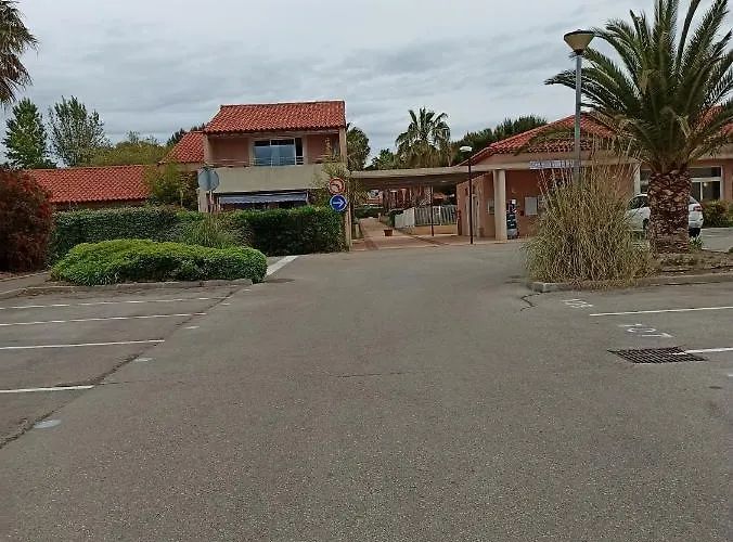 CARRO PROCHE MER MAISON DANS RESIDENCE 3 étoiles avec piscine et tennis Martigues avec Piscine