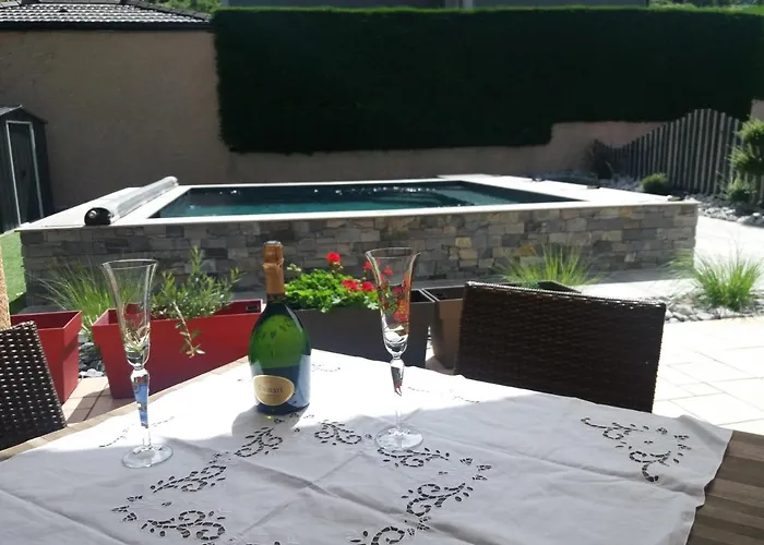 Bed and Breakfast Chambre Dans Maison Avec Piscine Et Cuisine à Saint-Etienne 