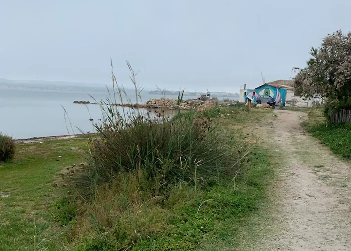 Appartement supérieur sur l 'étang climatisation parking Sète