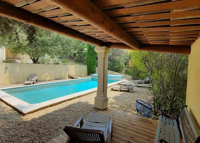 Maison de vacances avec piscine privative, Oustau des Oliviers vue dominante Colorado provençal Rustrel avec Piscine