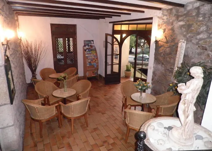 Hôtel Saint Jean Vals-les-Bains