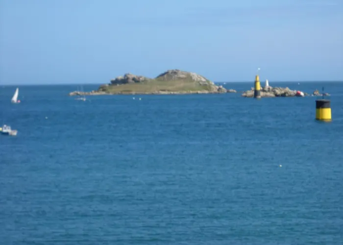 Logis Hotel Bellevue Roscoff