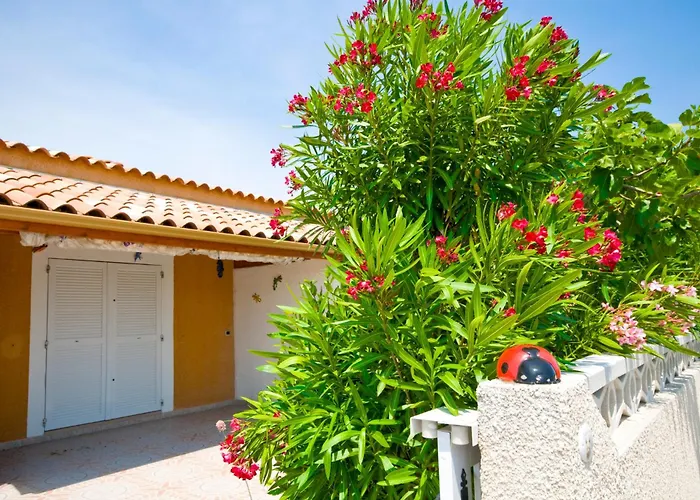 HOLIDAYLAND BAIE DES OLIVIERS VILLA 36m2 1chambre fermée 6 couchages ou VILLA 41M2 2chambres fermées 7 couchages Narbonne-Plage
