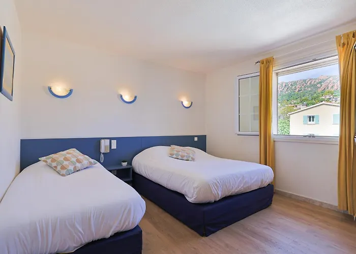 Logis Hotel L'Esterella Saint-Raphaël