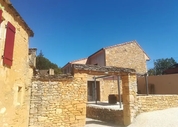 Gîte Les Combes Montignac Lascaux avec Piscine