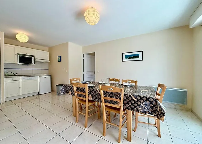Appartement Carnac: 3 pièces, Jardin, Terrasse, Parking, 4-6 pers - FR-1-377-5