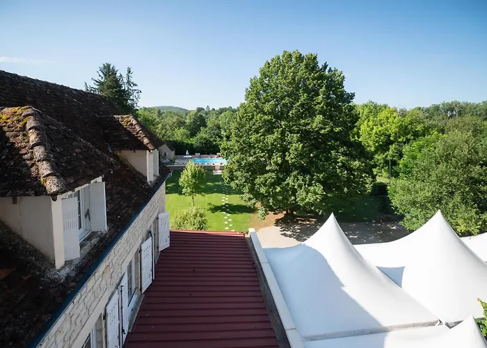Logis Hôtels - Hôtel Restaurant Domaine Les Falaises Martel