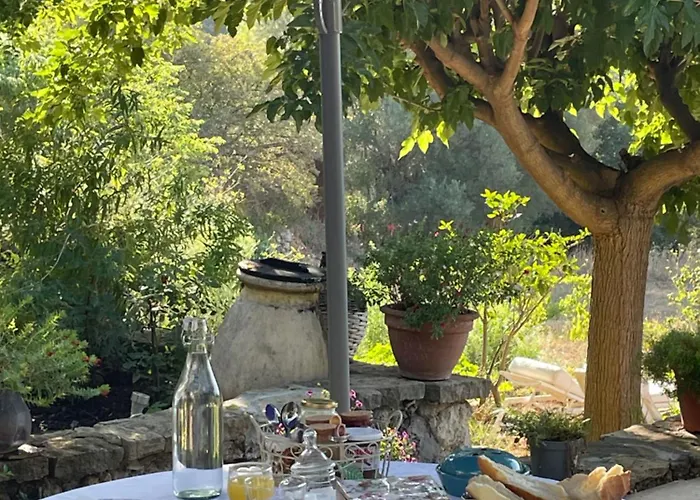 Bed and Breakfast La naronne à Bandol