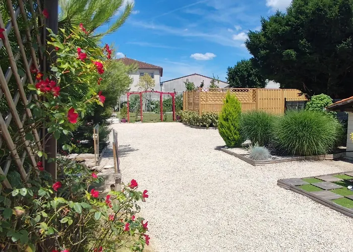 Chambres d'Hôtes Le Clos des Passiflores Pons