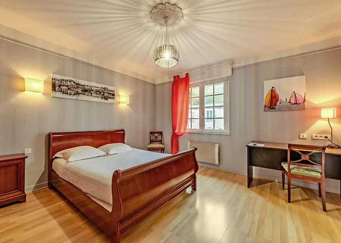 Logis Hotel De La Corniche Brest
