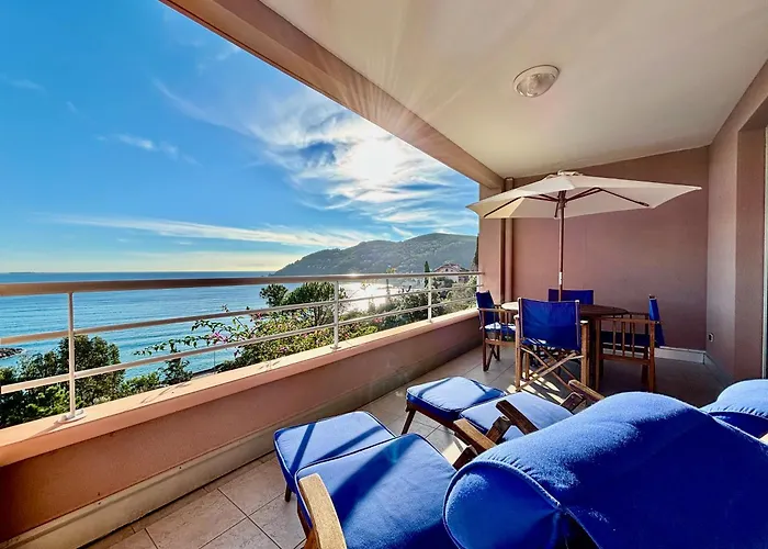 Magnifiques Appartements Vue Mer Panoramique Théoule-sur-Mer avec Piscine