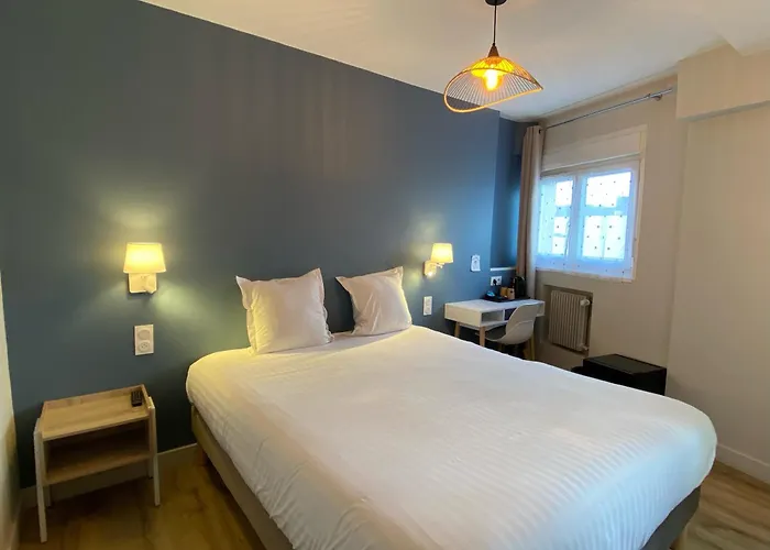 Hotel De Bretagne Fougères