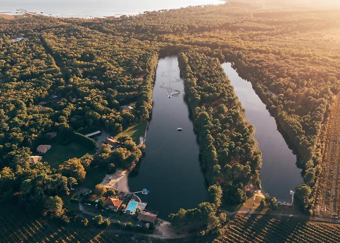 Villa avec vue sur le lac Domaine de Pitrot Lacanau avec Piscine