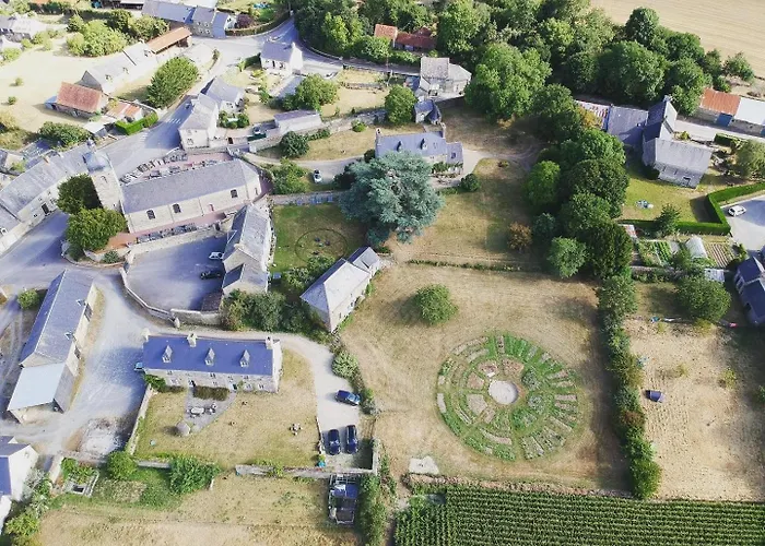 La Vieille Foulonnière : Chambres d'hôtes&Permaculture Pontorson