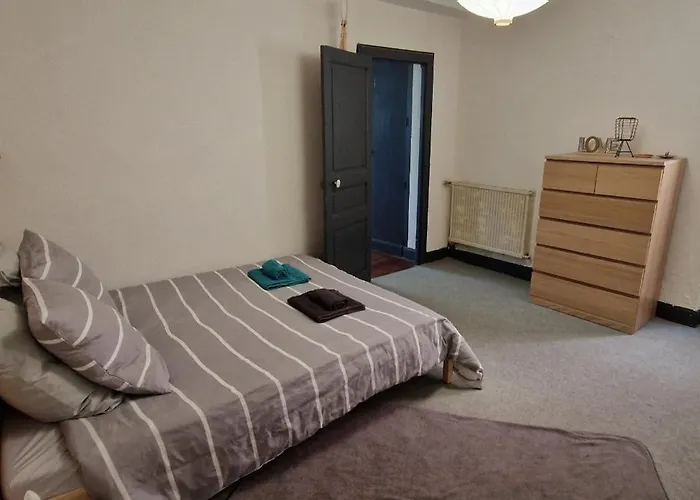 Spacieuse Suite Maison de Ville - 4 Personnes Oloron-Sainte-Marie