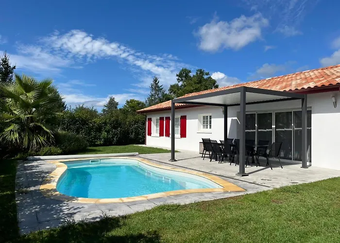 Maison Gure Zerua, Pays Basque Cambo-les-Bains avec Piscine