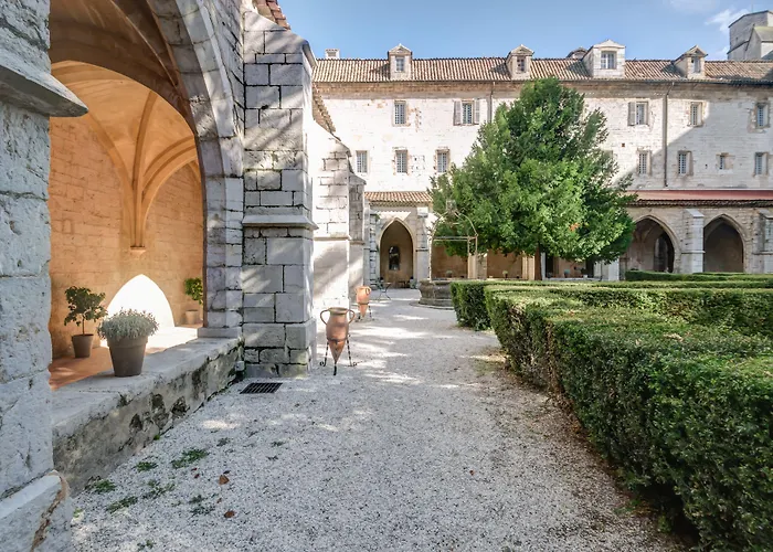 Hotel Le Couvent Royal Saint-Maximin