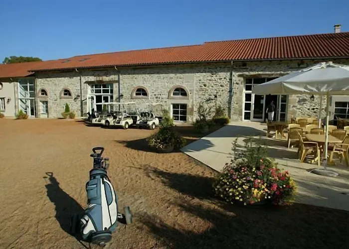 Hotel Golf De Saint Junien