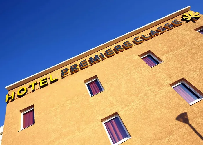 Hotel HubOne3 Istres