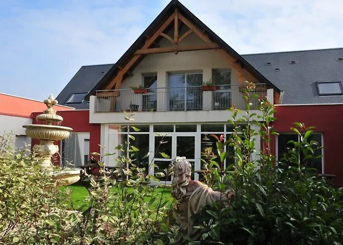 Hotel The Originals Tours Sud Pic Epeiche Montbazon