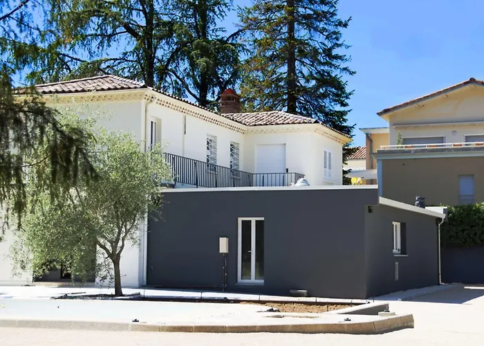 Hotel La Redoniere à Romans-sur-Isère