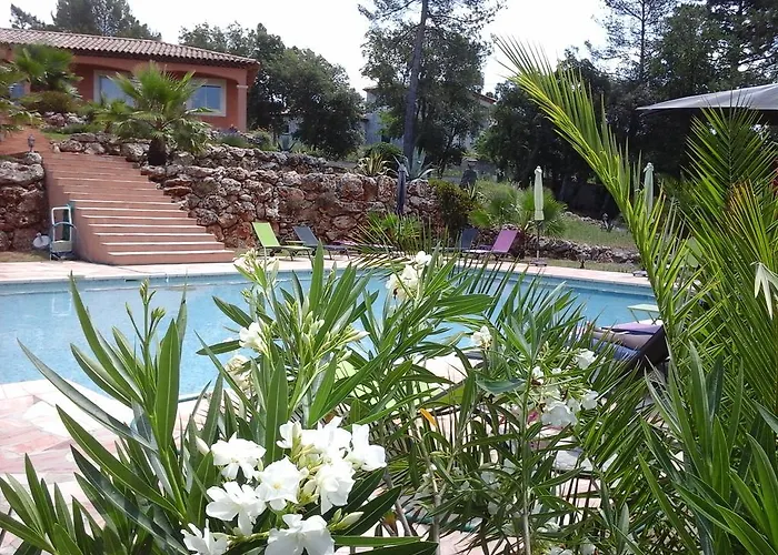 Hotel Mas des Lys à Roquebrune-sur Argens