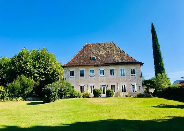 Bed and Breakfast Domaine du Manoir à Les Avenières
