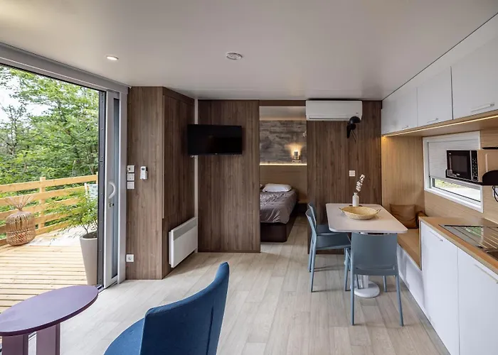 Villa Les Ventoulines à Domme avec Piscine
