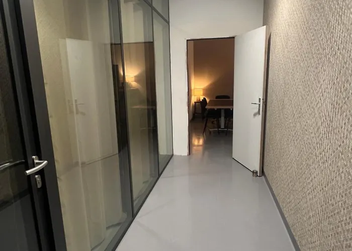 Aparthotel Loft 200m2 avec écran led géant de 10m2 à Marseille