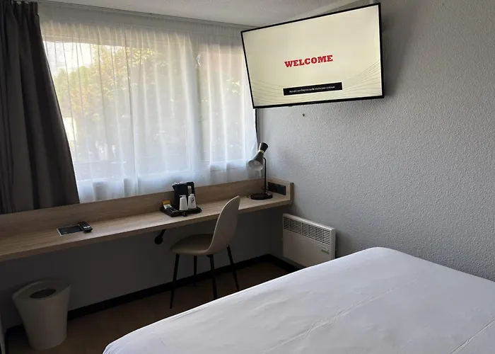 Hotel Campanile Rouen Nord - Mont-Saint-Aignan
