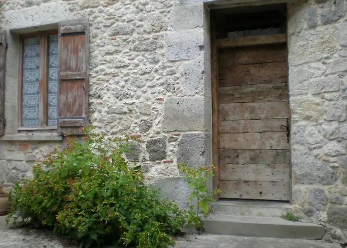Chambre D'Hotes La Tour De Brazalem Nérac